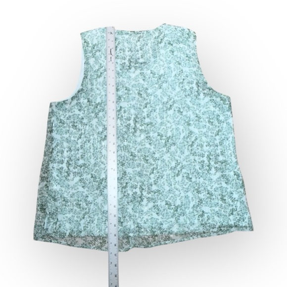 VINCE CAMUTO V-Neck Ruffled Collar Georgette Blouse - Green Floral L - Picture 12 of 13